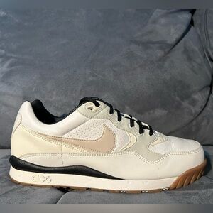 Nike Air Wildwood ACG Men’s 11.5 Summit White Light Orewood Brown Gum A03116-100